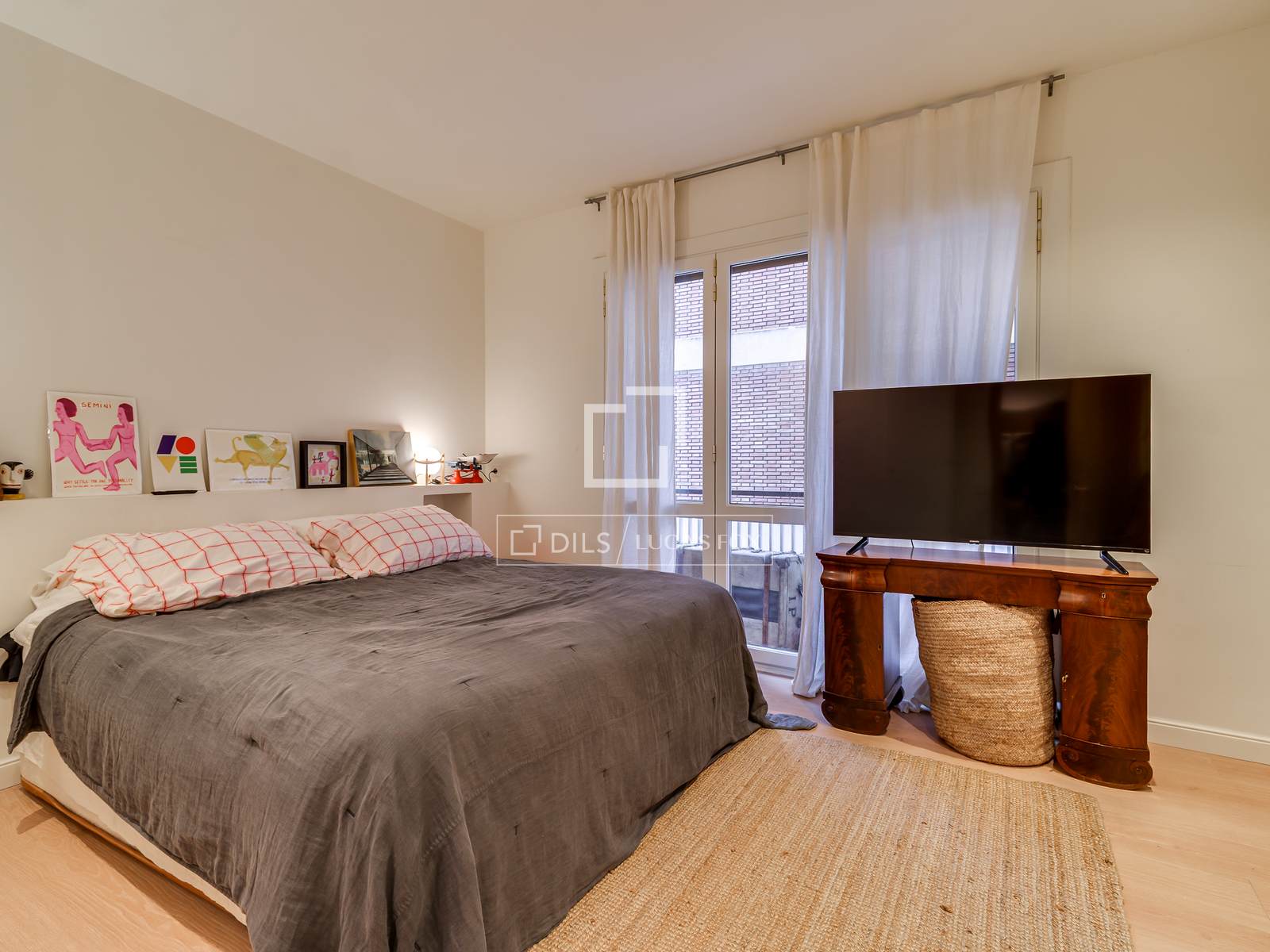 Huoneisto Barcelona, Espanja 4 makuuhuonetta, 180 m2 No. 166800