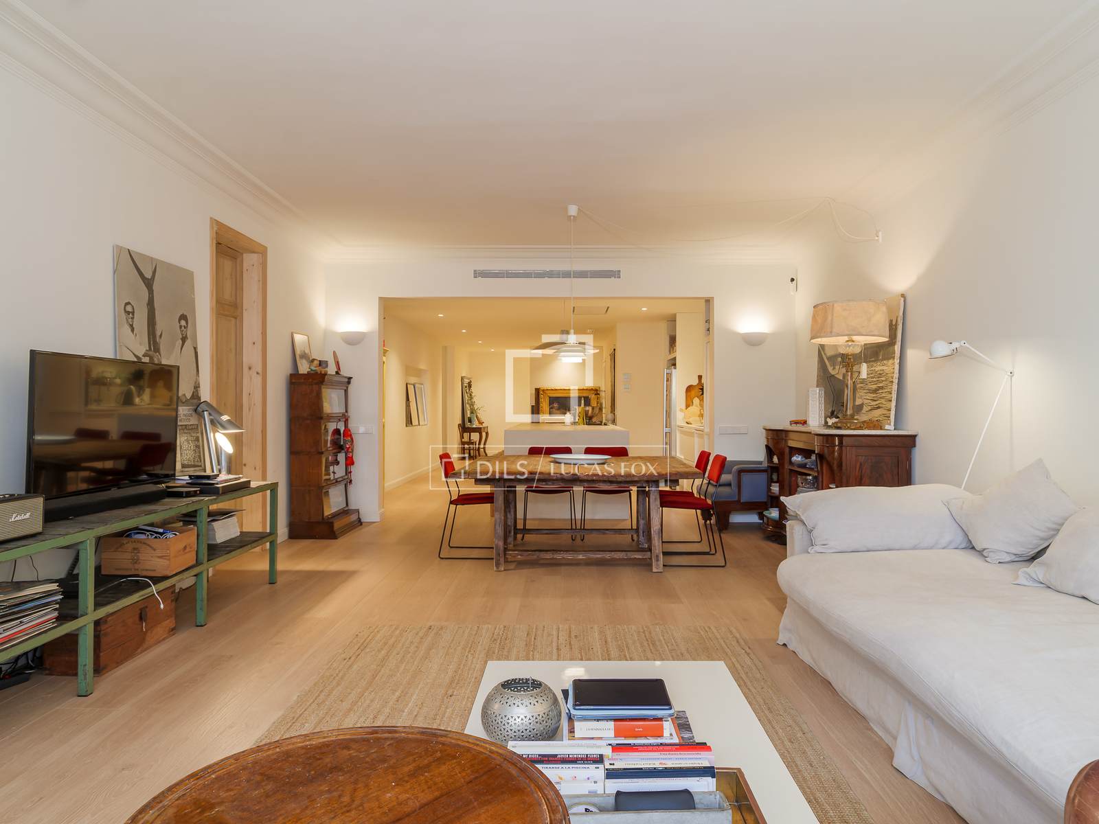 Huoneisto Barcelona, Espanja 4 makuuhuonetta, 180 m2 No. 166800