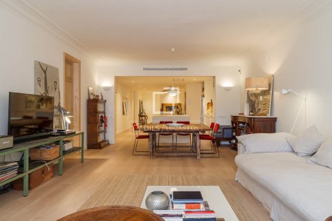 Apartament w Barcelona, Hiszpania 4 sypialnie, 180 mkw. nr 166800 – zdjęcie 7