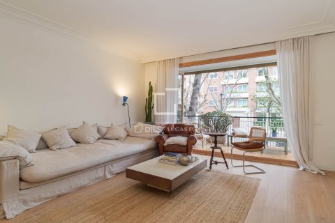 Apartament w Barcelona, Hiszpania 4 sypialnie, 180 mkw. nr 166800 – zdjęcie 3