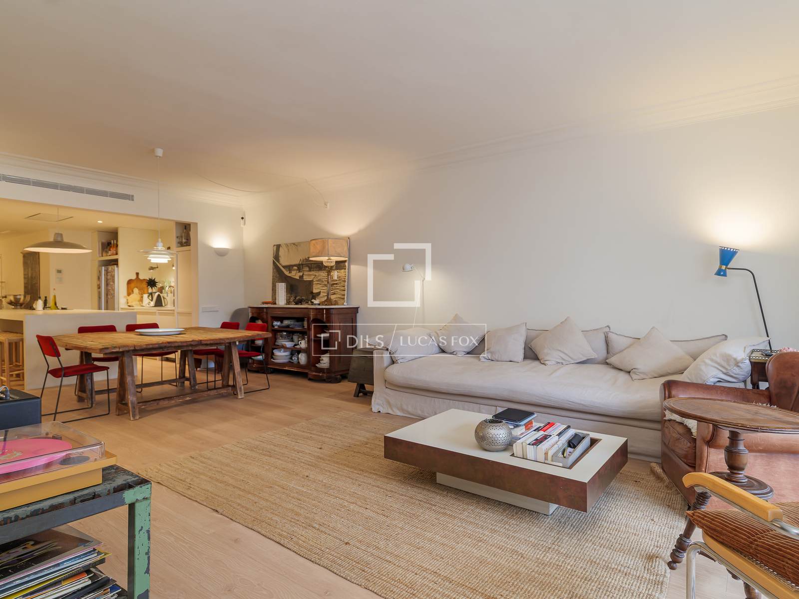 Huoneisto Barcelona, Espanja 4 makuuhuonetta, 180 m2 No. 166800