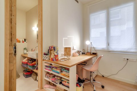 Apartament w Barcelona, Hiszpania 4 sypialnie, 180 mkw. nr 166800 – zdjęcie 27