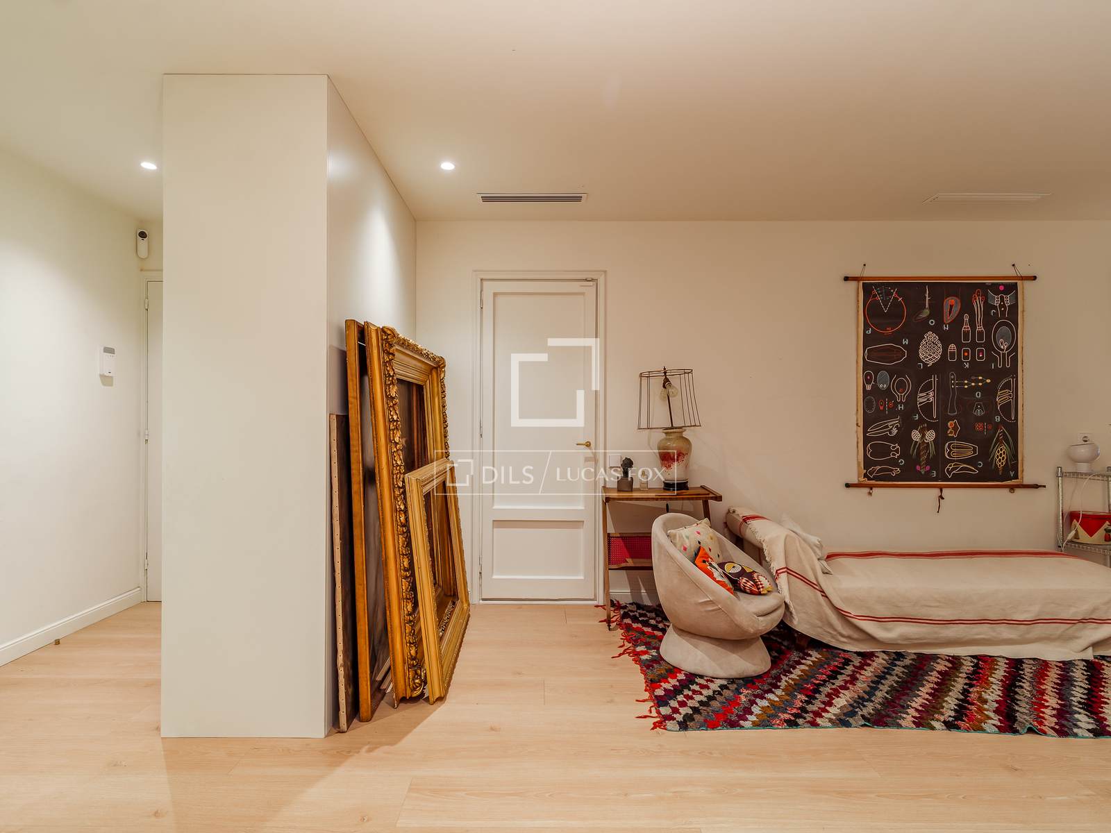 Huoneisto Barcelona, Espanja 4 makuuhuonetta, 180 m2 No. 166800