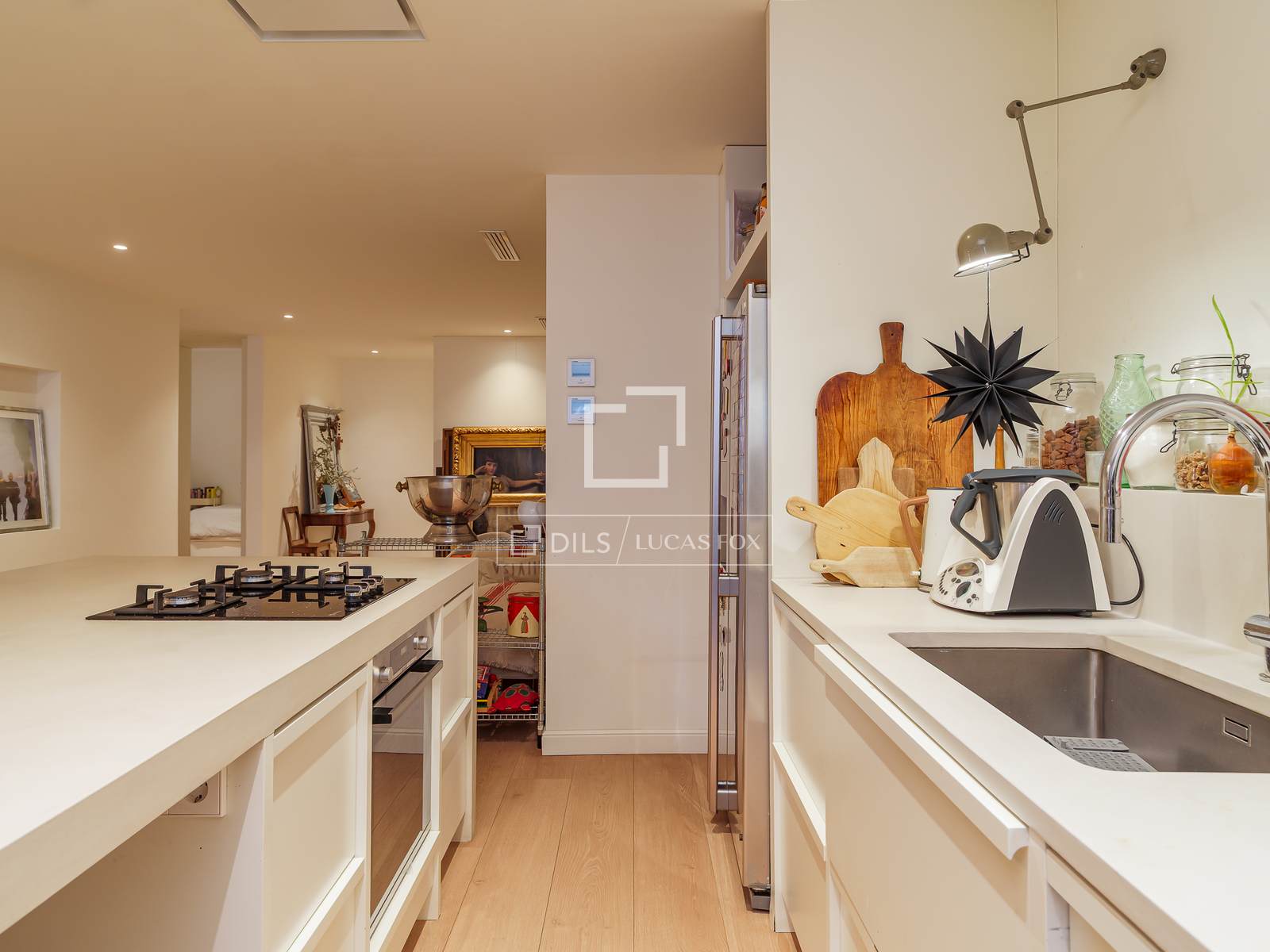 Huoneisto Barcelona, Espanja 4 makuuhuonetta, 180 m2 No. 166800
