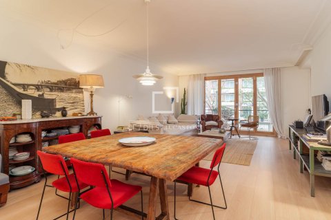 Apartament w Barcelona, Hiszpania 4 sypialnie, 180 mkw. nr 166800 – zdjęcie 17