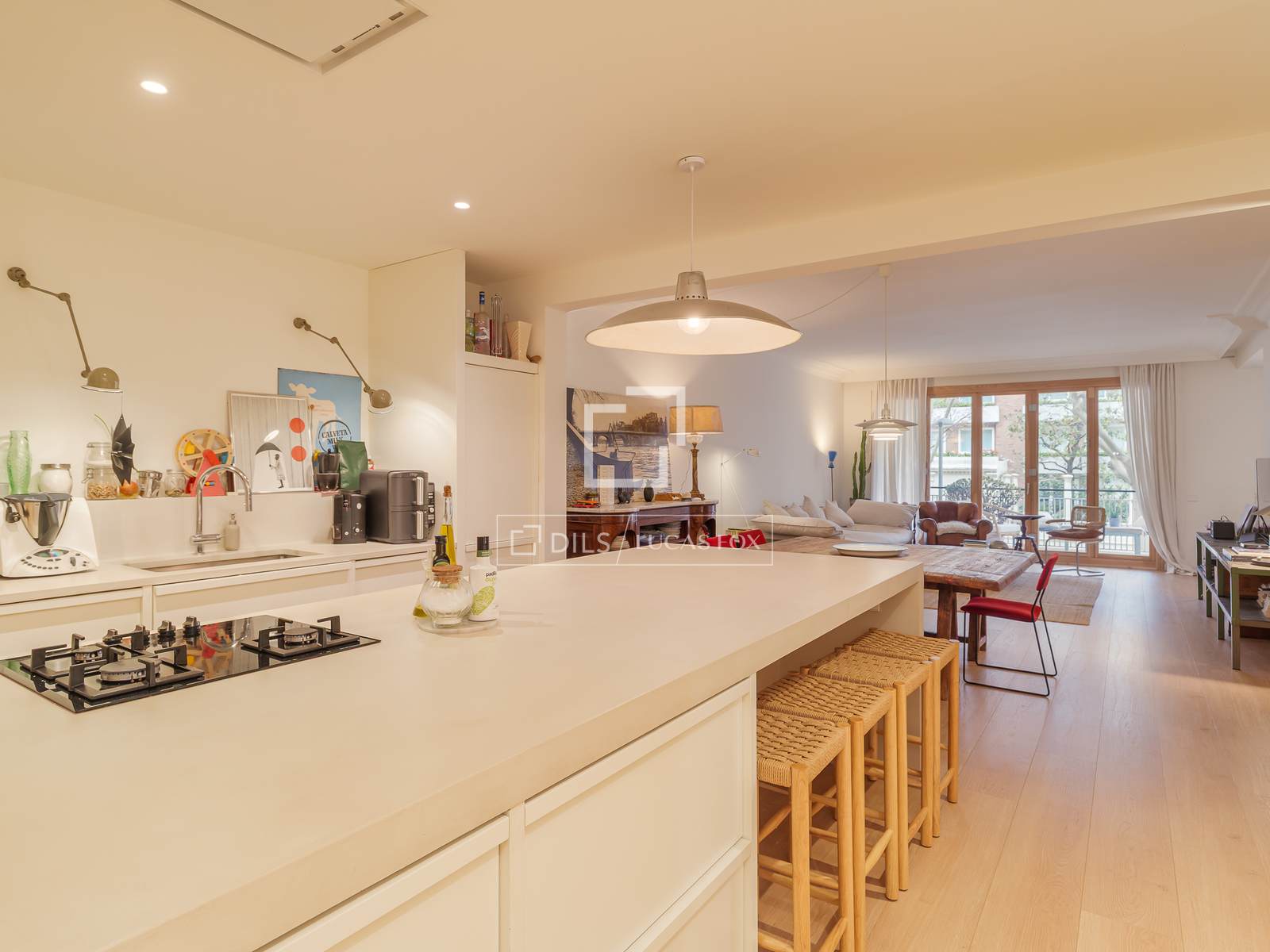Huoneisto Barcelona, Espanja 4 makuuhuonetta, 180 m2 No. 166800
