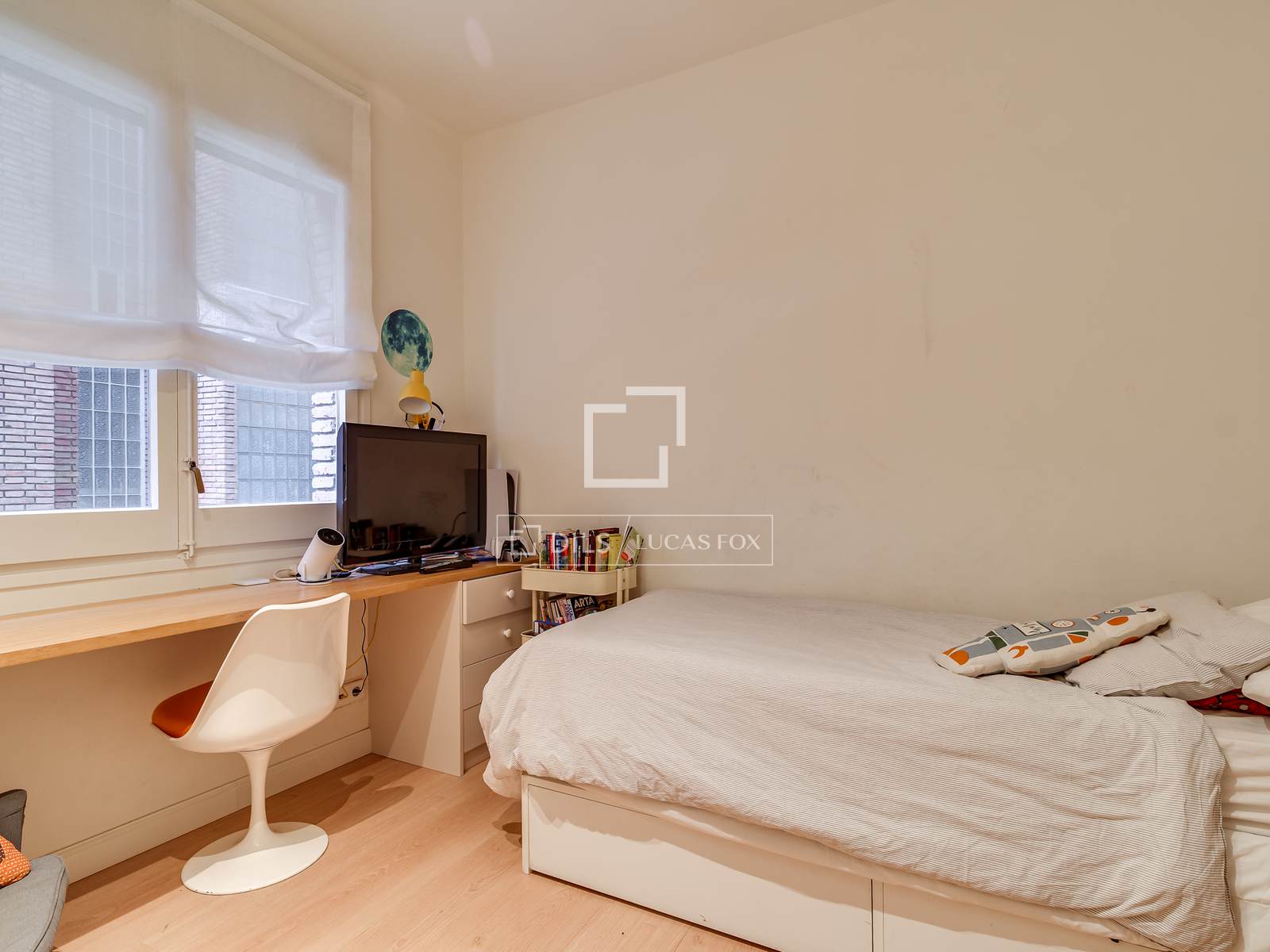 Huoneisto Barcelona, Espanja 4 makuuhuonetta, 180 m2 No. 166800