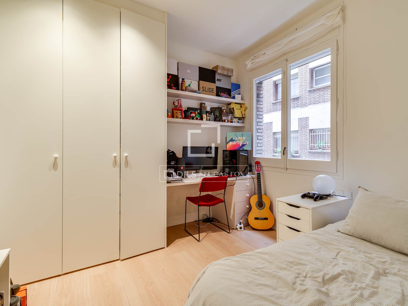 Huoneisto Barcelona, Espanja 4 makuuhuonetta, 180 m2 No. 166800