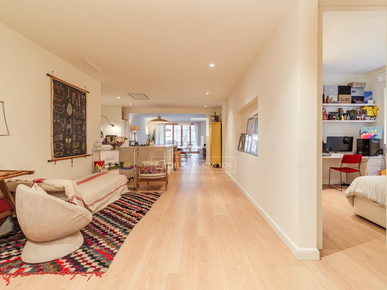 Huoneisto Barcelona, Espanja 4 makuuhuonetta, 180 m2 No. 166800