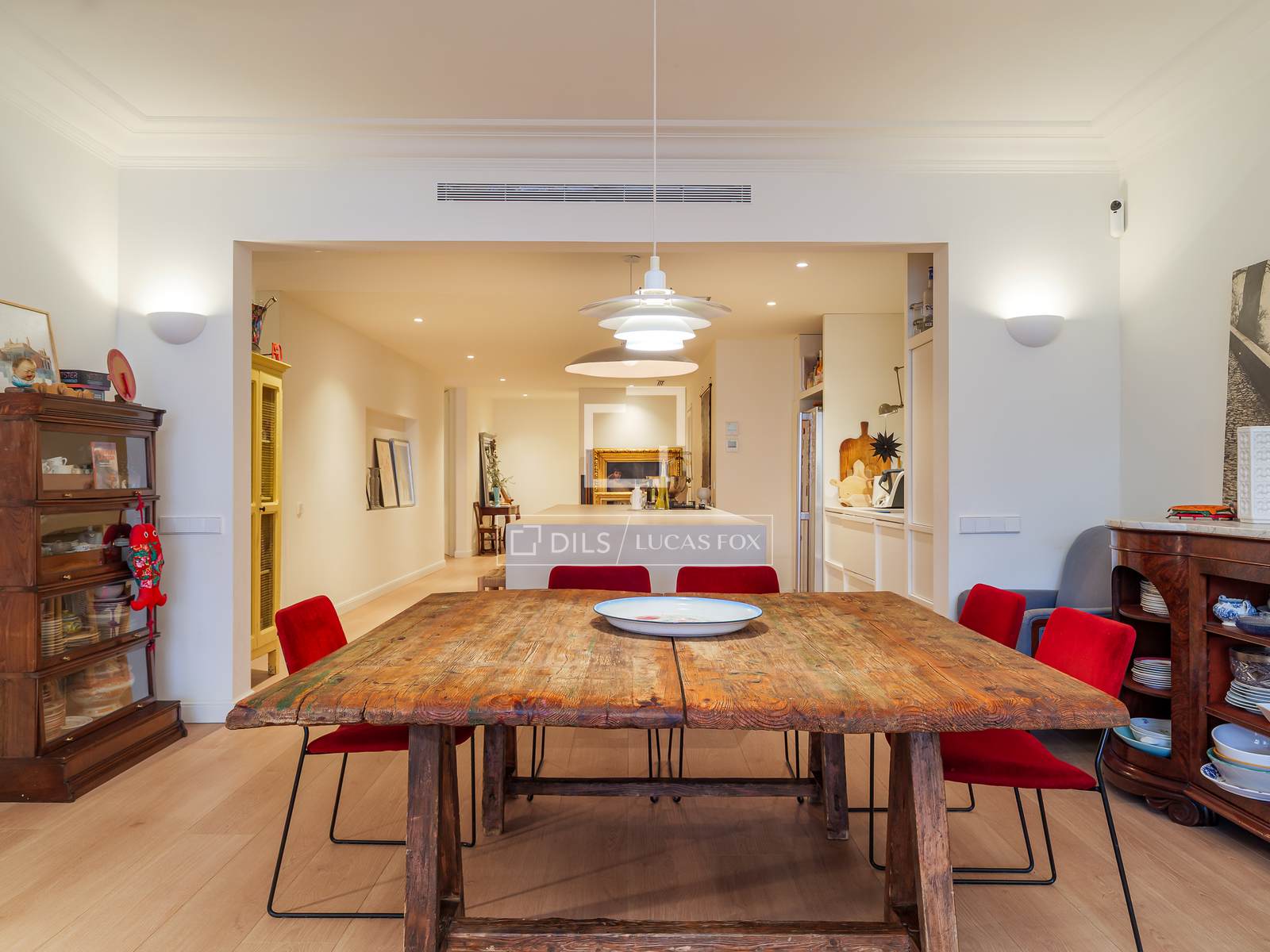 Huoneisto Barcelona, Espanja 4 makuuhuonetta, 180 m2 No. 166800