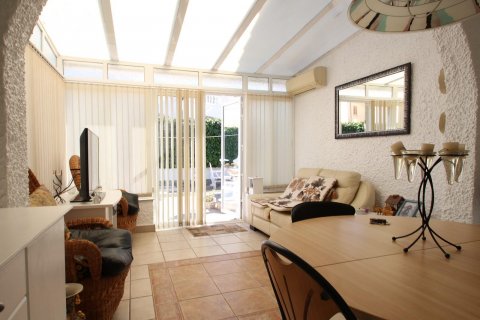 Huvila myytävänä El Chaparral, Alicante, Espanja, 2 makuuhuonetta, 72 m2 No. 119909 - kuva 6