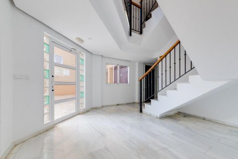 Apartment for sale Genoves, Valencia, Spain 2 bedrooms, 136 sq.m. No. 119910 - photo 4