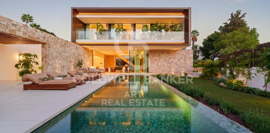 House in Marbella, Malaga, Spain 5 bedrooms, 696 sq.m. No. 157568