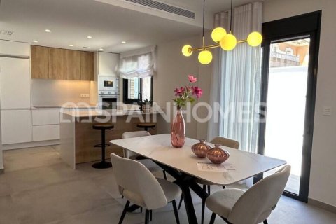 Villa en venta en Pilar de la Horadada, Alicante, España 3 dormitorios, 95 m2 No. 173829 - foto 6