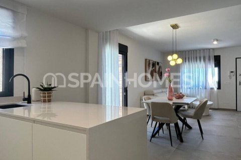 Villa en venta en Pilar de la Horadada, Alicante, España 3 dormitorios, 95 m2 No. 173829 - foto 9