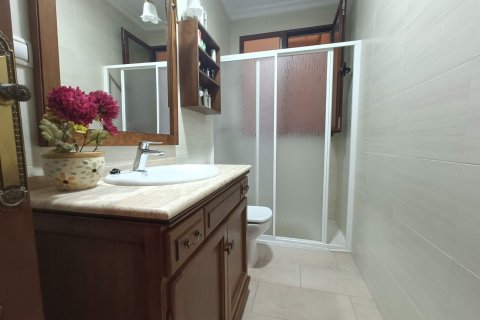 Townhouse for sale Aspe, Alicante, Spain 4 bedrooms, 239 sq.m. No. 115557 - photo 17