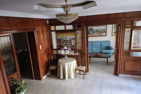 Townhouse for sale Aspe, Alicante, Spain 4 bedrooms, 239 sq.m. No. 115557 - photo 3