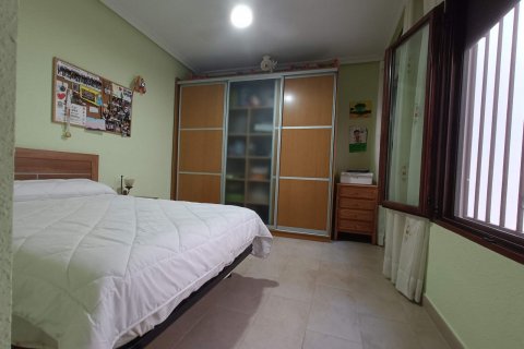 Townhouse for sale Aspe, Alicante, Spain 4 bedrooms, 239 sq.m. No. 115557 - photo 19