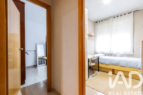 Apartament w Sabadell, Barcelona, Hiszpania 3 sypialnie, 101 mkw. nr 152420 – zdjęcie 25