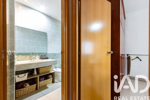 Apartament w Sabadell, Barcelona, Hiszpania 3 sypialnie, 101 mkw. nr 152420 – zdjęcie 29