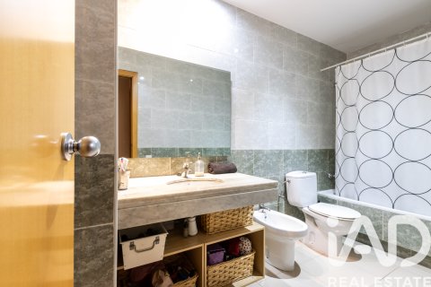 Apartament w Sabadell, Barcelona, Hiszpania 3 sypialnie, 101 mkw. nr 152420 – zdjęcie 30