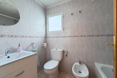 Apartamento en venta en Torrevieja, Alicante, España 2 dormitorios, 72 m2 No. 189671 - foto 9