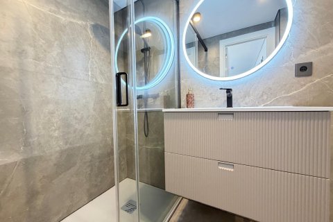 Huoneisto myytävänä Punta Prima, Alicante, Espanja, 3 makuuhuonetta, 91 m2 No. 189675 - kuva 18