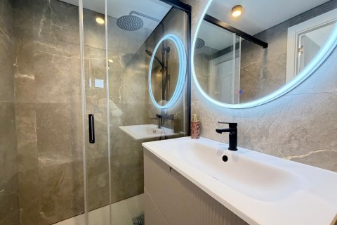 Huoneisto myytävänä Punta Prima, Alicante, Espanja, 3 makuuhuonetta, 91 m2 No. 189675 - kuva 16