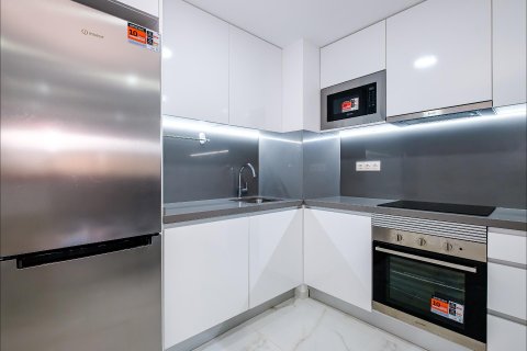 Apartment for sale in Torrevieja, Alicante, Spain 4 bedrooms, No. 189676 - photo 8