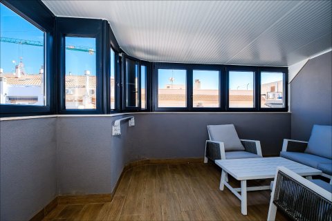 Apartment for sale in Torrevieja, Alicante, Spain 4 bedrooms, No. 189676 - photo 16