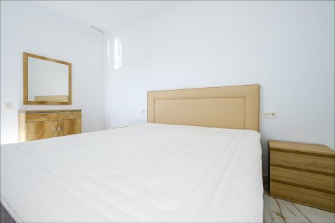 Apartment for sale in Torrevieja, Alicante, Spain 4 bedrooms, No. 189676 - photo 26