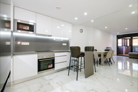 Apartment for sale in Torrevieja, Alicante, Spain 4 bedrooms, No. 189676 - photo 24