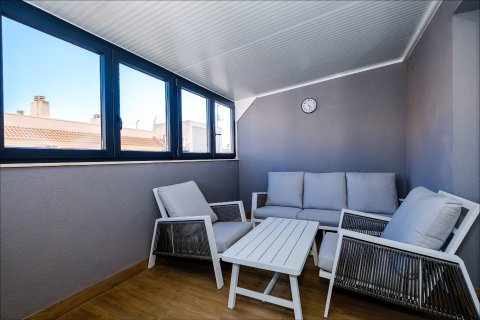 Apartment for sale in Torrevieja, Alicante, Spain 4 bedrooms, No. 189676 - photo 17