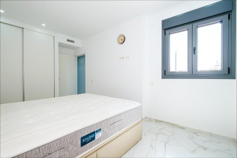 Apartment for sale in Torrevieja, Alicante, Spain 4 bedrooms, No. 189676 - photo 28