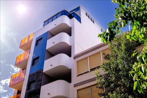 Apartment for sale in Torrevieja, Alicante, Spain 4 bedrooms, No. 189676 - photo 4
