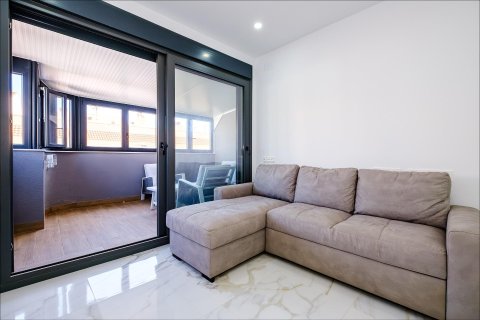 Apartment for sale in Torrevieja, Alicante, Spain 4 bedrooms, No. 189676 - photo 14