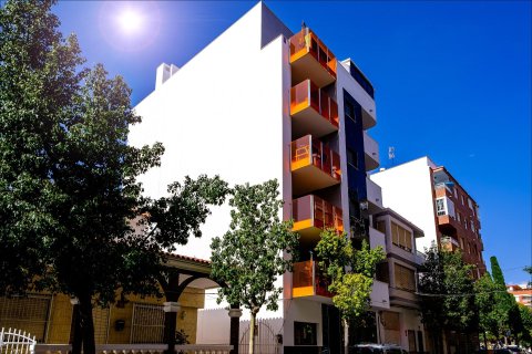 Apartment for sale in Torrevieja, Alicante, Spain 4 bedrooms, No. 189676 - photo 5