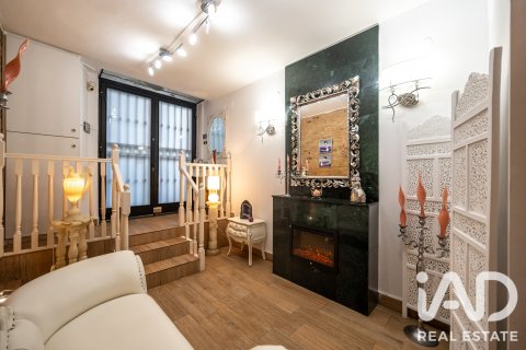 Продажа дуплекса в Барселона, Испания 4 спальни, 195м2 №195086 - фото 2