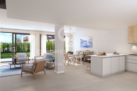 Talo myytävänä Sotogrande, Cadiz, Espanja, 4 makuuhuonetta, 225 m2 No. 156860 - kuva 4