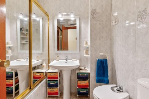 Huoneisto myytävänä Torrevieja, Alicante, Espanja, 3 makuuhuonetta, 101 m2 No. 141474 - kuva 9