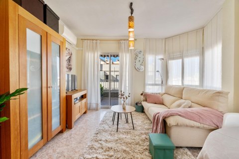 Huoneisto myytävänä Torrevieja, Alicante, Espanja, 3 makuuhuonetta, 101 m2 No. 141474 - kuva 2