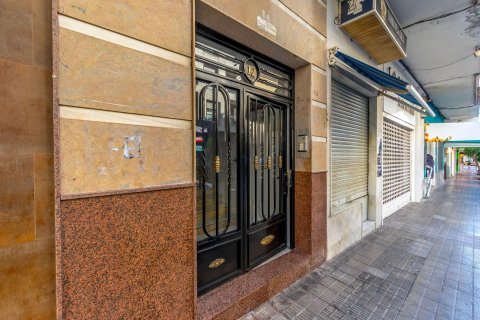 Huoneisto myytävänä Torrevieja, Alicante, Espanja, 3 makuuhuonetta, 101 m2 No. 141474 - kuva 26