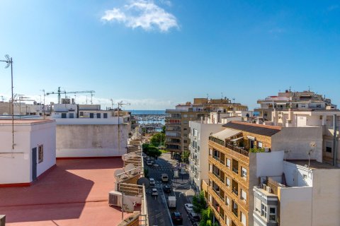 Huoneisto myytävänä Torrevieja, Alicante, Espanja, 3 makuuhuonetta, 101 m2 No. 141474 - kuva 23