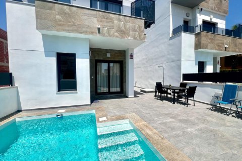 Villa à vendre à Torrevieja, Alicante, Espagne, 3 chambres, 106 m2 No. 141473 - photo 2