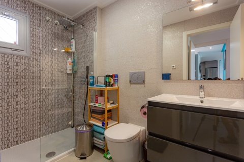 Apartament w Torrevieja, Alicante, Hiszpania 2 sypialnie, 70 mkw. nr 154795 – zdjęcie 10