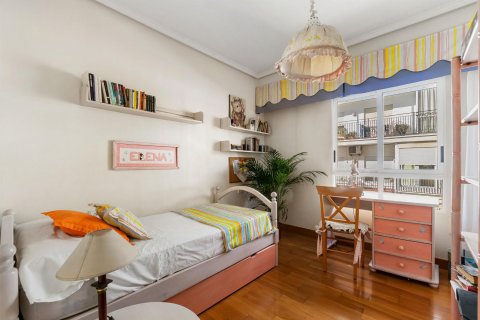 Apartament w Torrevieja, Alicante, Hiszpania 4 sypialnie, 128 mkw. nr 154797 – zdjęcie 13