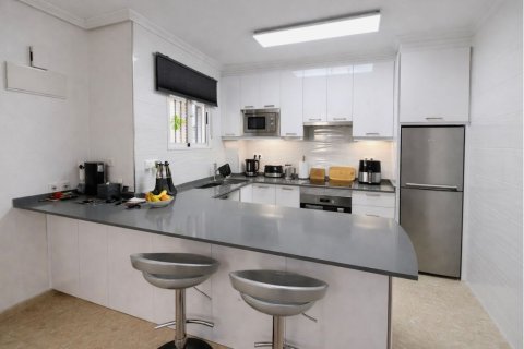 Kaupunkipientalo myytävänä La Zenia, Alicante, Espanja, 2 makuuhuonetta, 86 m2 No. 154800 - kuva 11