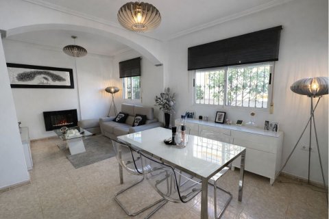 Kaupunkipientalo myytävänä La Zenia, Alicante, Espanja, 2 makuuhuonetta, 86 m2 No. 154800 - kuva 8