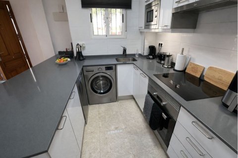 Kaupunkipientalo myytävänä La Zenia, Alicante, Espanja, 2 makuuhuonetta, 86 m2 No. 154800 - kuva 13