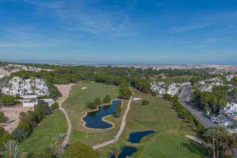 Продажа квартиры в Аликанте, Испания 2 спальни, 75м2 №154794 - фото 25